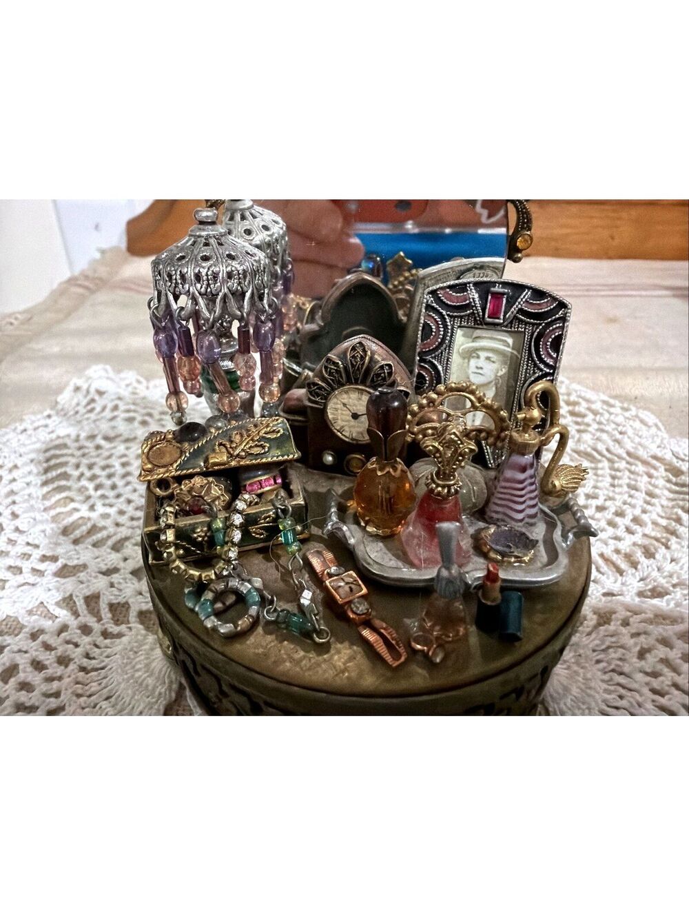 Sweet Romance Miniature Ladies Dressing Table Trinket Box Jewels Makeup Perfume